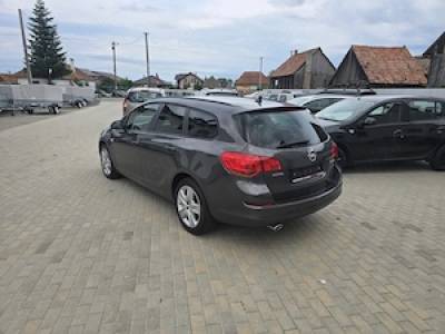 Opel Astra 1.4 Turbo ECOTEC 150 Edition, 140 CP BENZINA