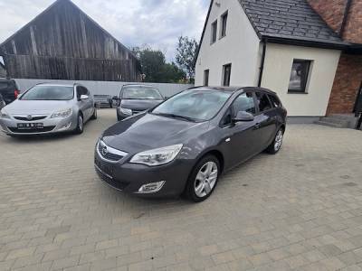 Opel Astra 1.4 Turbo ECOTEC 150 Edition, 140 CP BENZINA