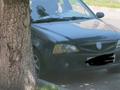 Vând Dacia Solenza