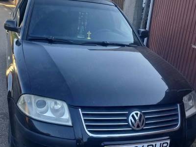V&acirc;nd Passat 2003 anul ofer fiscal &icirc;n stare bună