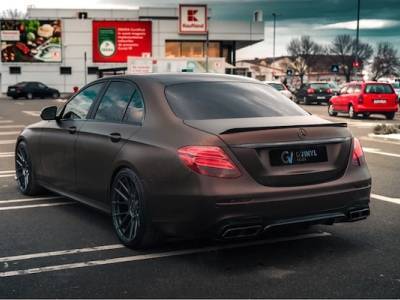 V&acirc;nd Mercedes BENZ E220 D