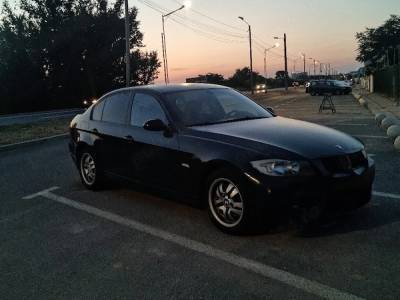 BMW Seria 3 E90 318i 2.0 Benzină 143 CP 2 km