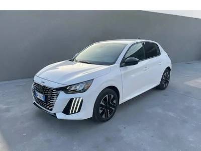 Peugeot 208 1.2 puretech din 2024 cu 5300 km