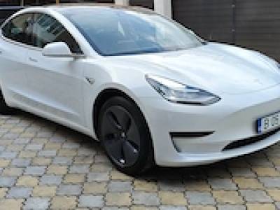 Tesla Model 3 Stardand Plus - 32.000 km   325 cp   An 2020. Este ca noua!
