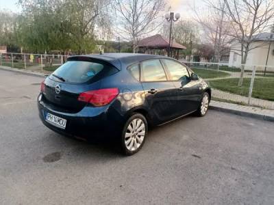 Opel Astra J 2011 1,6 mpi + gpl - presiune in vas