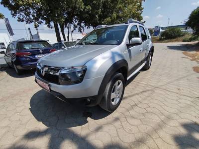 Dacia Duster 2012, 1.6 benzină, AC, tracțiune 4x4 cu moduri selectabile.