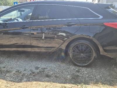 V&acirc;nd Hyundai I 40
