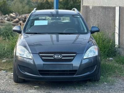 De v&acirc;nzare kia ceed