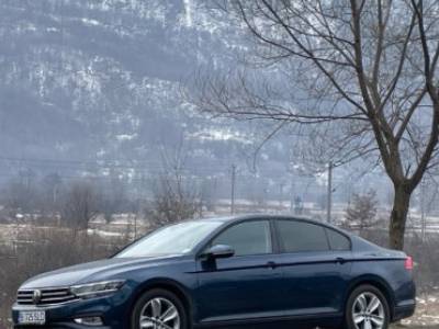VW Passat B8.5 Berlină - 1.5 TSI DSG - Albastru Aquamarine - 70.000 km - 18.399