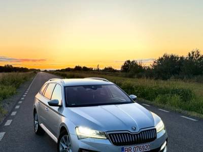 Skoda Superb iV 218CP Plug-in Hybrid | Full | &Icirc;ncălziri | Canton | Keyless | ACC