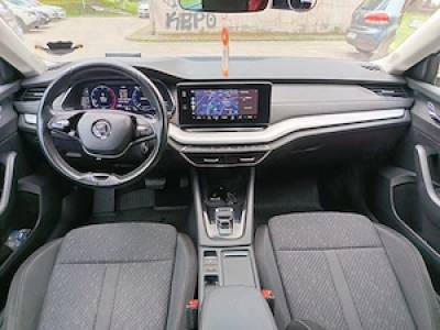 Vând skoda Octavia an 2023