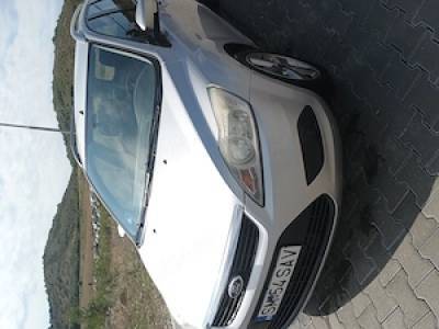 Vând Ford focus