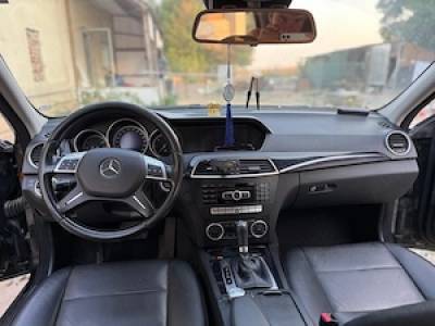 Vand Mercedes c220