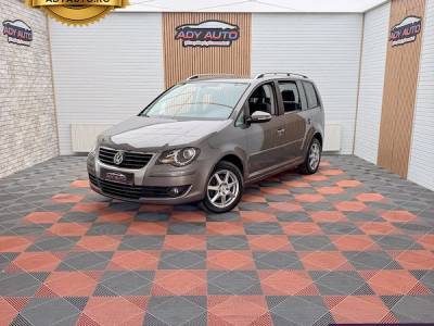 VW TOURAN 2,0 TDI. An 2010 . Garantie 12 luni , Buy-Back . Test drive , 5 locuri