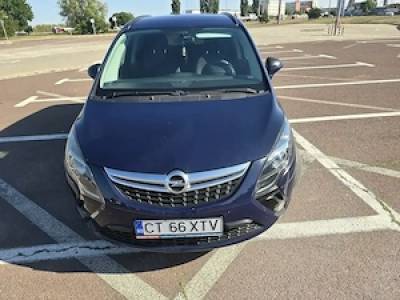 Vand Opel Zafira C,motor 1400 benzina Turbo,140 cai,distribuție pe lanț