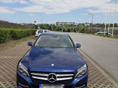 Mercedes-Benz C220
