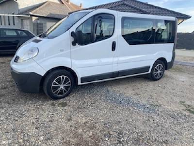 Renault Trafic 8+1