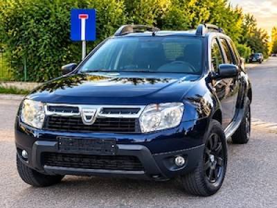 Dacia Duster 1.5 carte service recent adus
