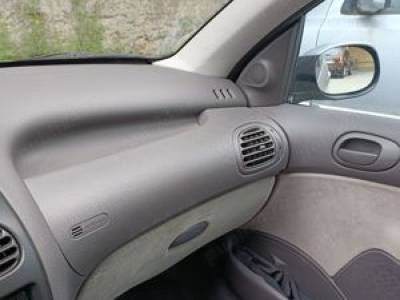 Vând Peugeot 206