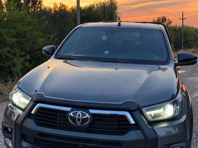 V&acirc;nd Toyota Hilux