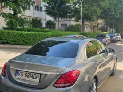Mercedes c class /impecabil/km reali