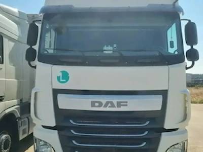 Vand 4 unități DAF XF460 și XF480
