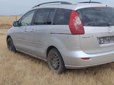 dezmembrez Mazda 5