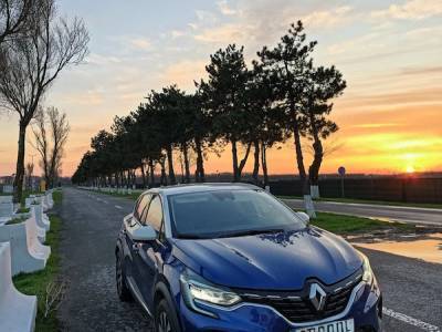 Renault Captur E Tech Hybrid Unic Proprietar + set roti de iarna.